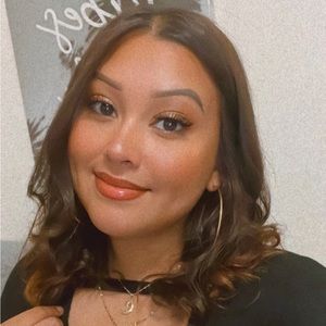 Meet your Posher, Karina